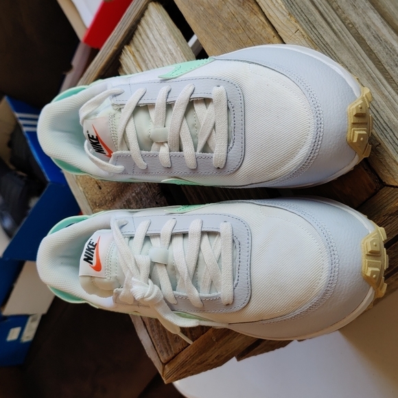 Nike Waffle Debut white mint foam men's size 9 - Picture 2 of 13